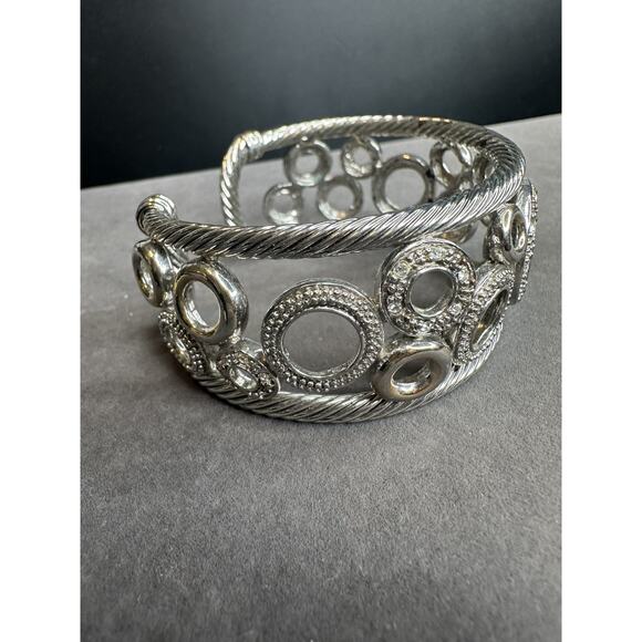 Rhodium Plated Cable Crystal Bracelet Bezel Setting Pave Crystal circles Bangle - Picture 2 of 8
